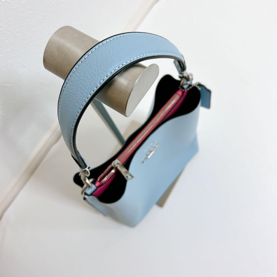 極美品 コーチ モリー バケットバッグ 22 2way レザー ショルダー 水色