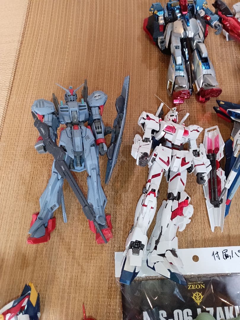 ガンダム組済みhgmgrgロボット魂