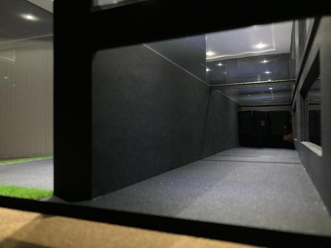 モデルカー用ジオラマ：1/24 ショールーム＆ガレージⅣ（吹き抜け2階タイプ）