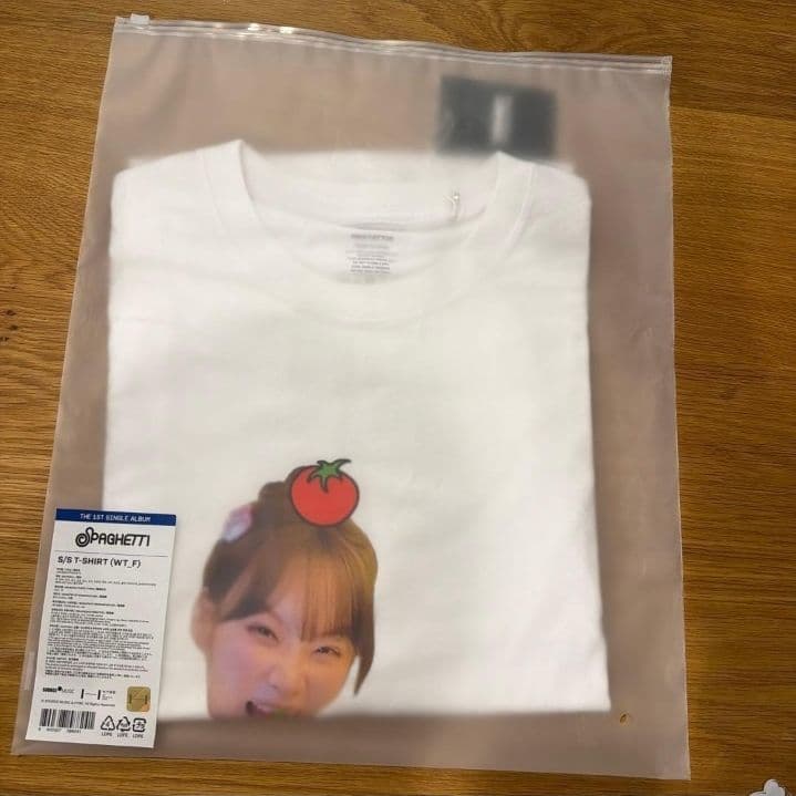 ルセラフィム SPAGHETTI Tシャツ EAT IT UP チェウォン LE SSERAFIM SPAGHETTI チェウォン Tシャツ 半袖 - メルカリ