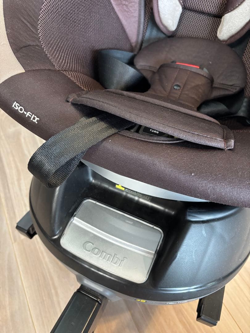 Combi コンビ/ クルムーヴスマートISOFIX チャイルドシート