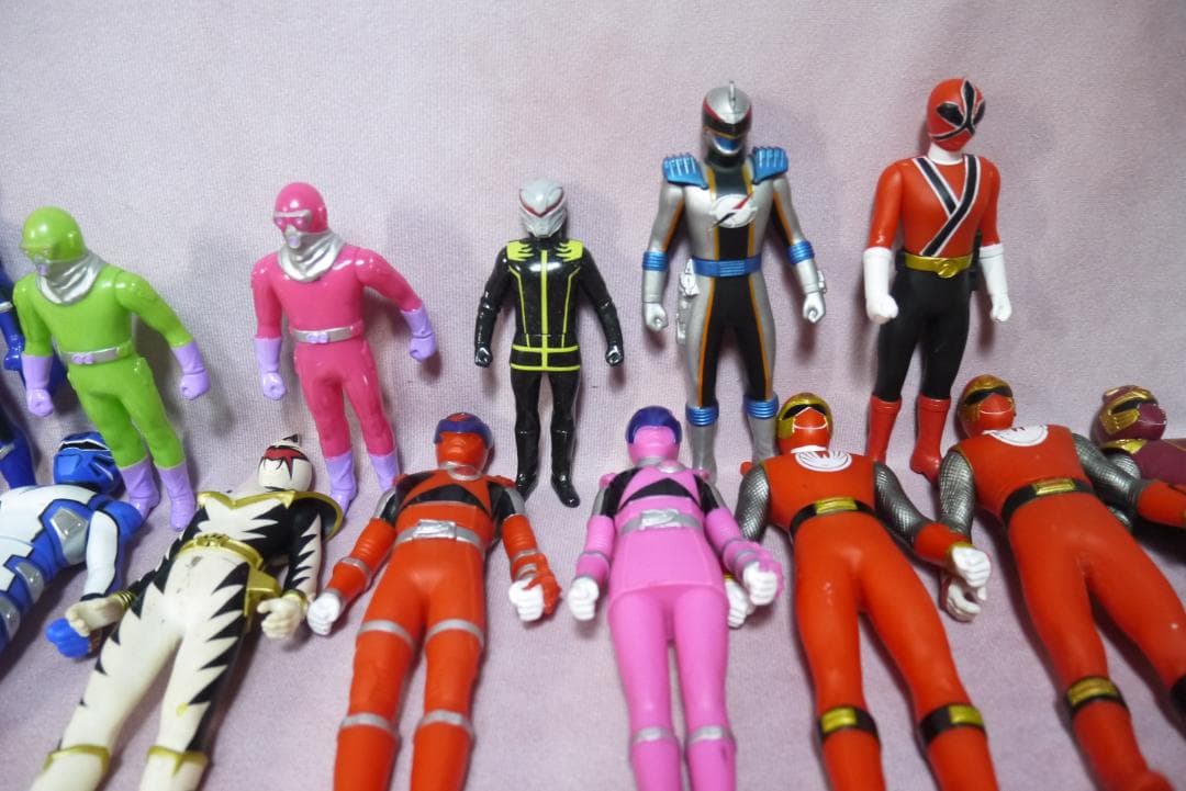 スーパー戦隊シリーズ　ソフビヒーロー　など　100体セット