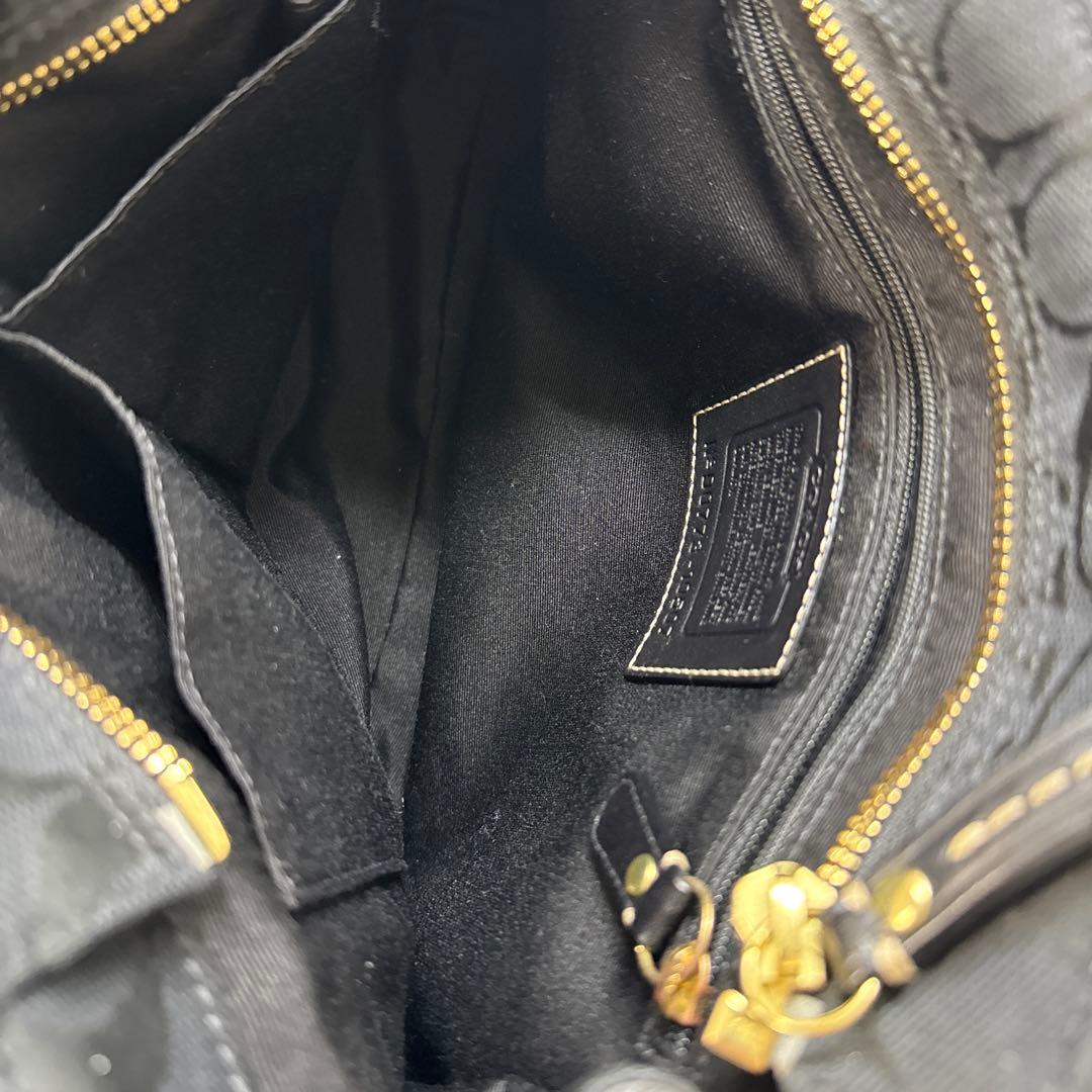Coach ブラック ハンドバッグ 中型