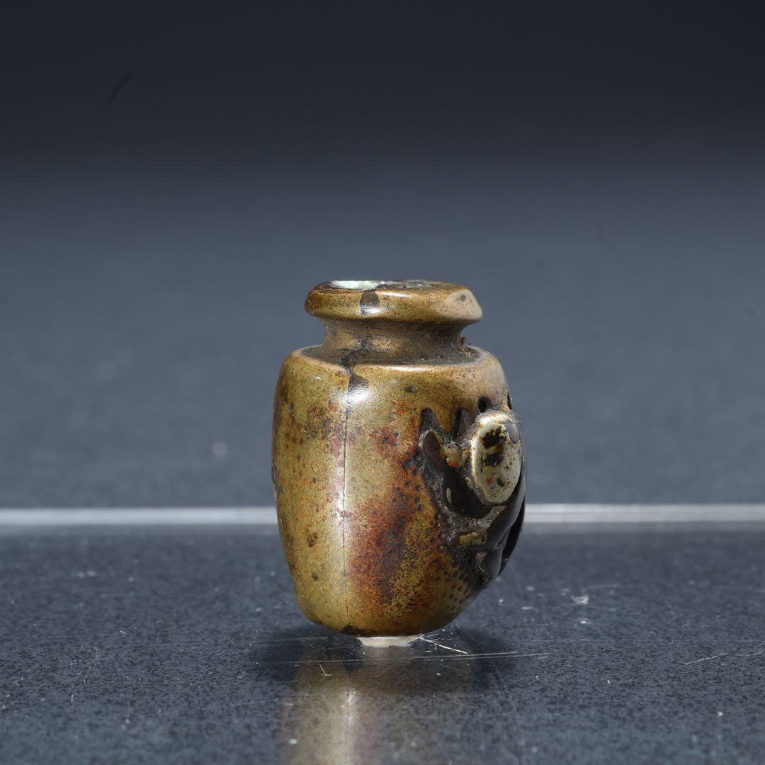 緒締め玉　壺に唐子　提げもの　金属　金工　R1644