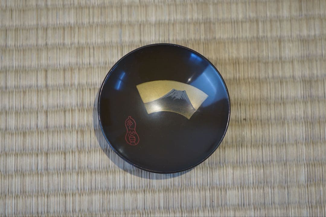茄子高蒔絵・富士山蒔絵・朱印入り 黒乾漆粉塗 小吸物椀 2客/ 木製漆器 茶懐石
