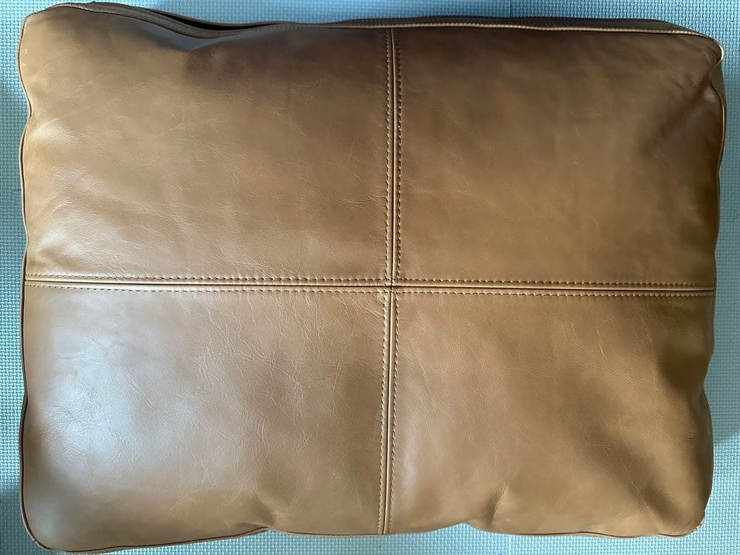 や*ま様 ウニコ　unico レザークッション　本革　茶色　ベージュ　ブラウン