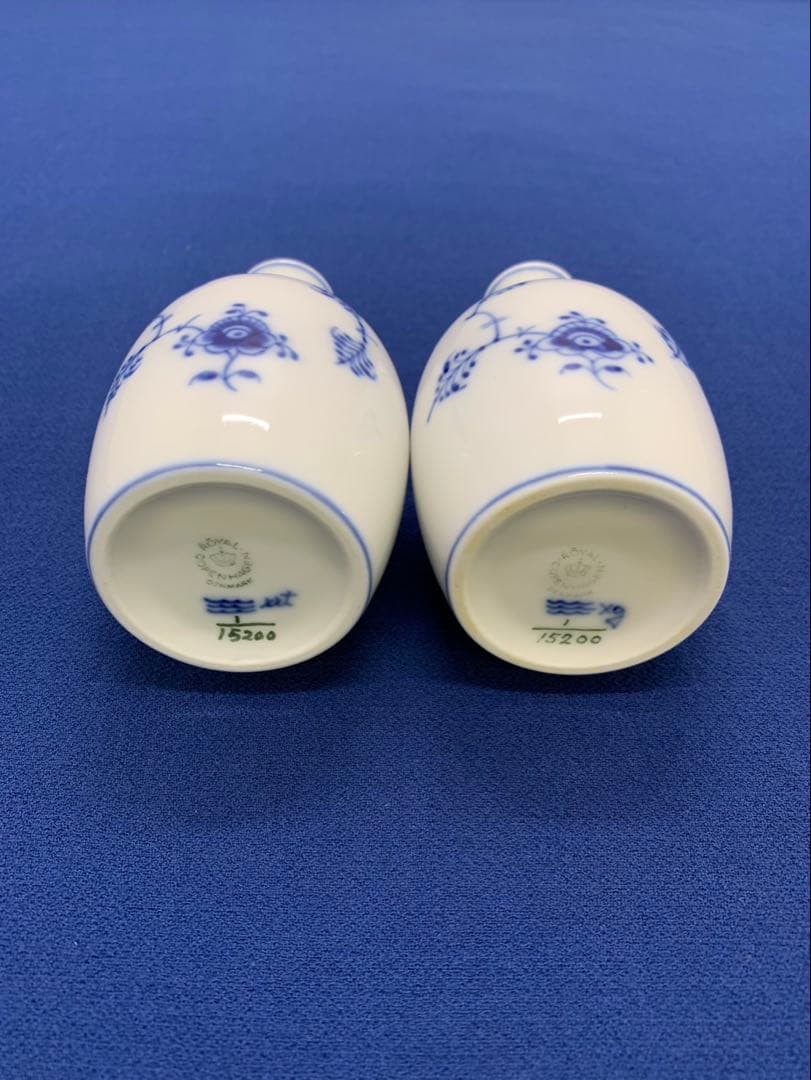 未使用共箱付ロイヤルコペンハーゲン ブルーフルーテッド酒器揃 徳利2盃5朱塗黒塗