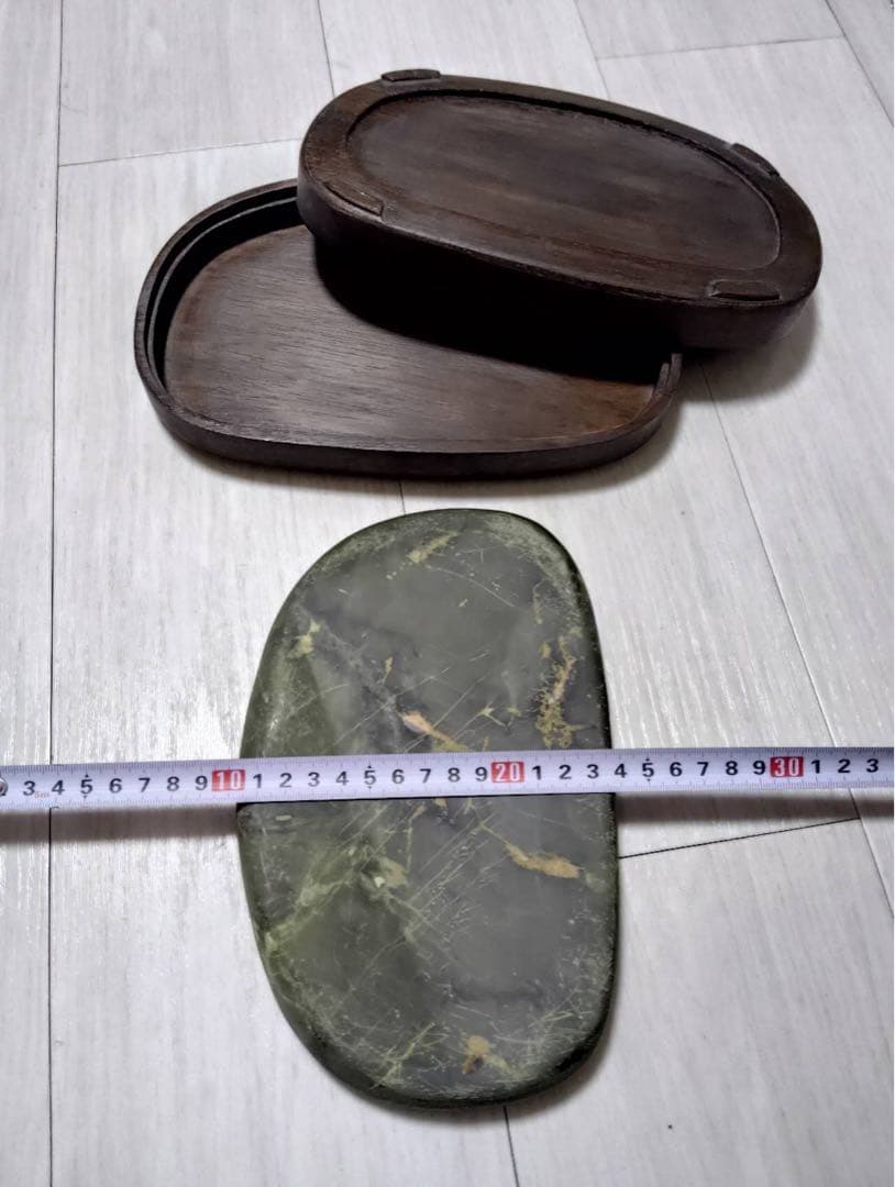 端渓硯 ◇旧老坑水巖・魚脳砕凍・胭脂暈・金綫