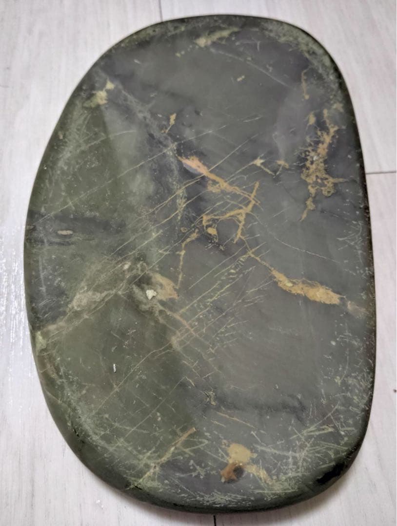 端渓硯 ◇旧老坑水巖・魚脳砕凍・胭脂暈・金綫