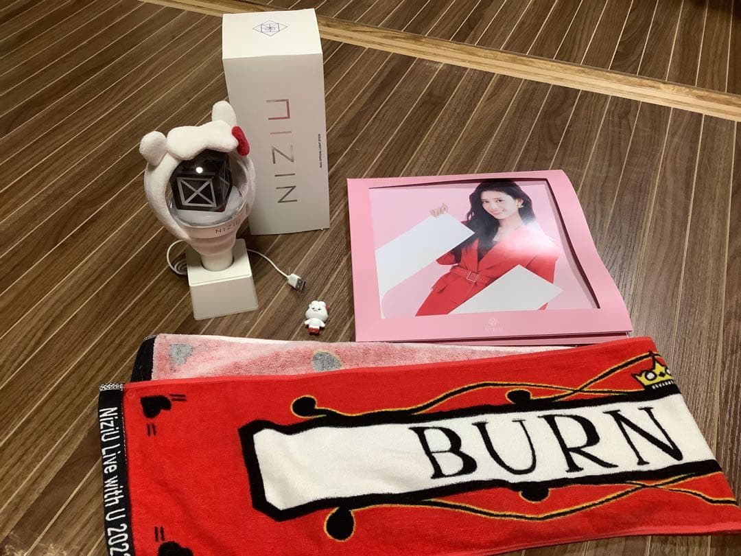 G*a様 NiziU ペンライト Llanu CD タオル 置物 セットRIMA MUFFLER TOWEL【AICHI】/『NiziU Live with U 2024-2025 “AWAKE