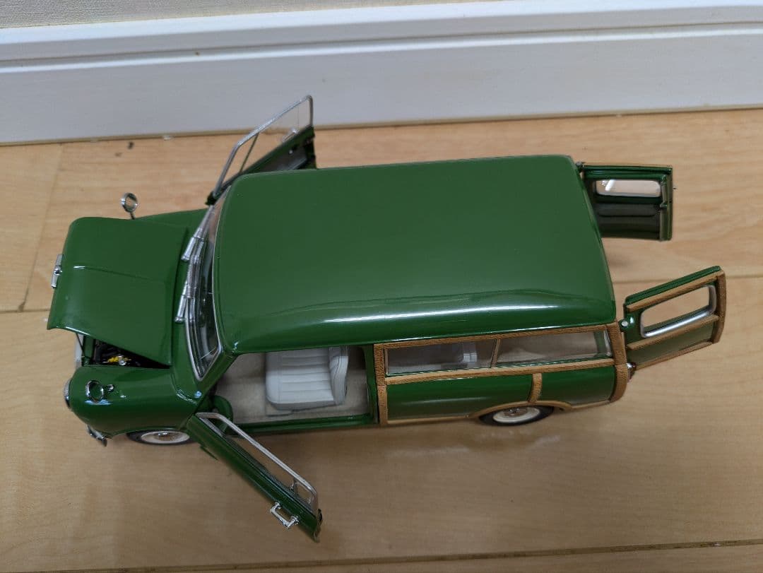 京商　モーリスミニトラベラー　1/18 グリーン