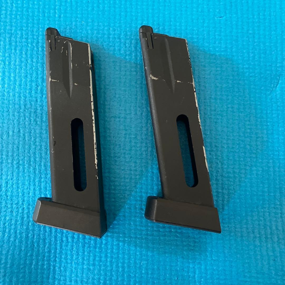 カーボネイト　CZ75 CO2 予備マガジン2本付き。