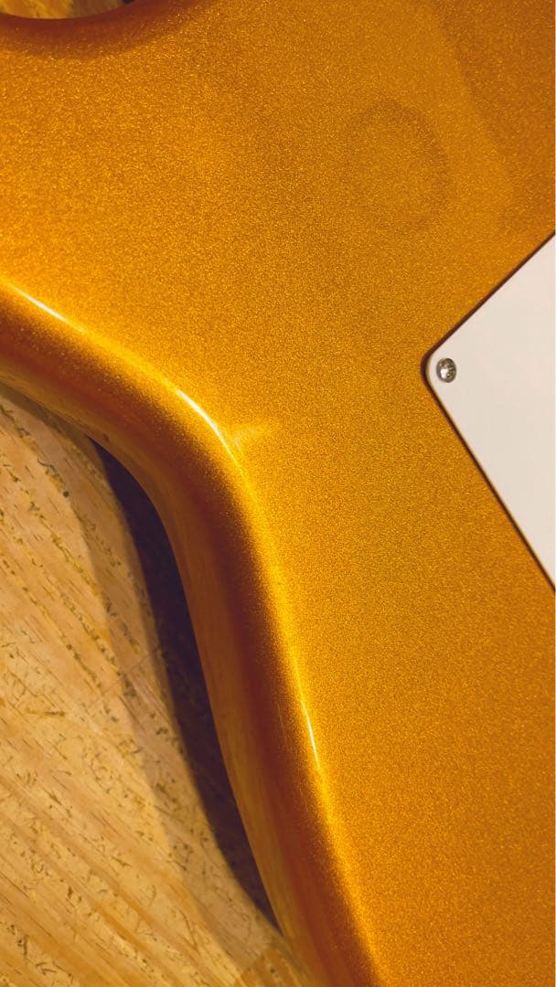 値下げ】リバースヘッド スキャロップネック ストラトシェイプ