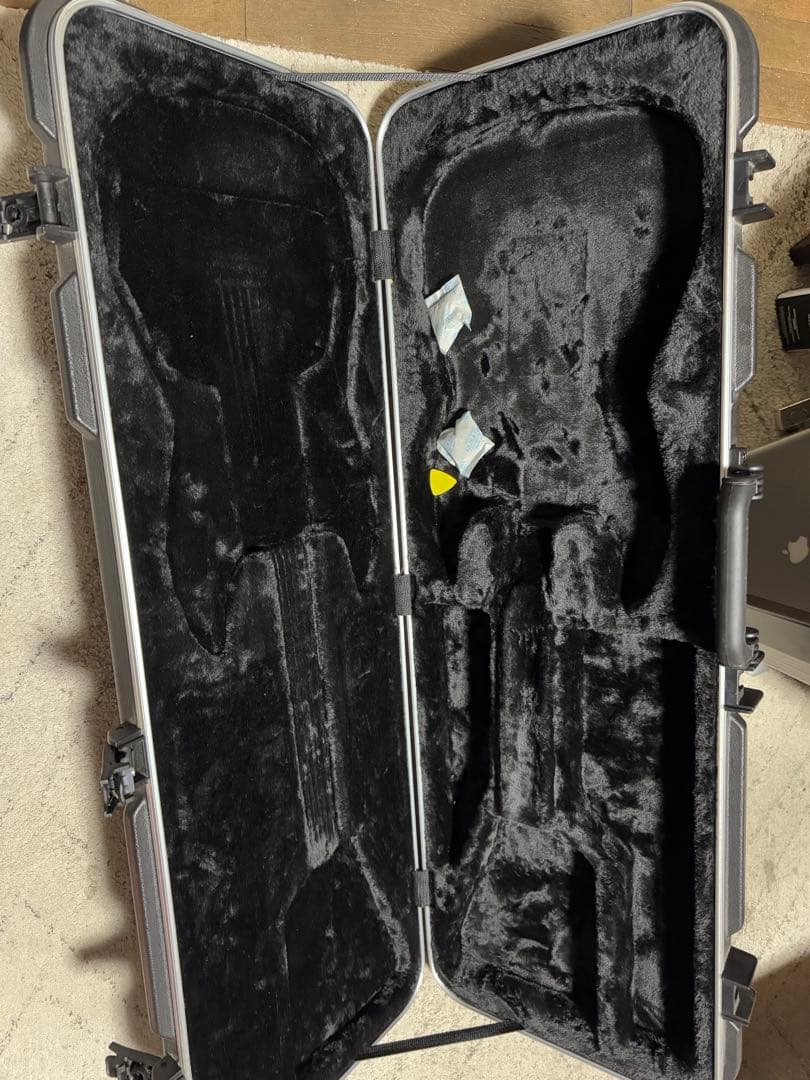 SKB ギターケース TSAロック付き