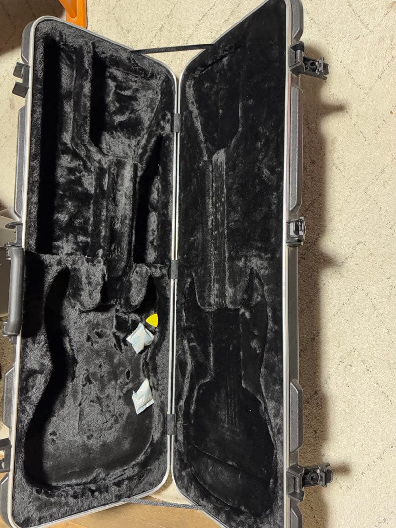 SKB ギターケース TSAロック付き