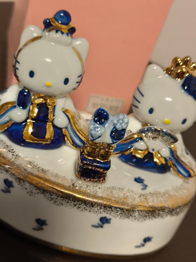 HELLOKITTY ハローキティ ダニエル　サンリオ　オルゴール　陶器 雛人形