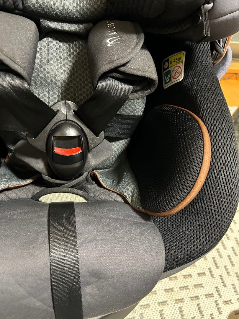 エールべべ クルットR ウィ チャイルドシート リュクスグレー 限定