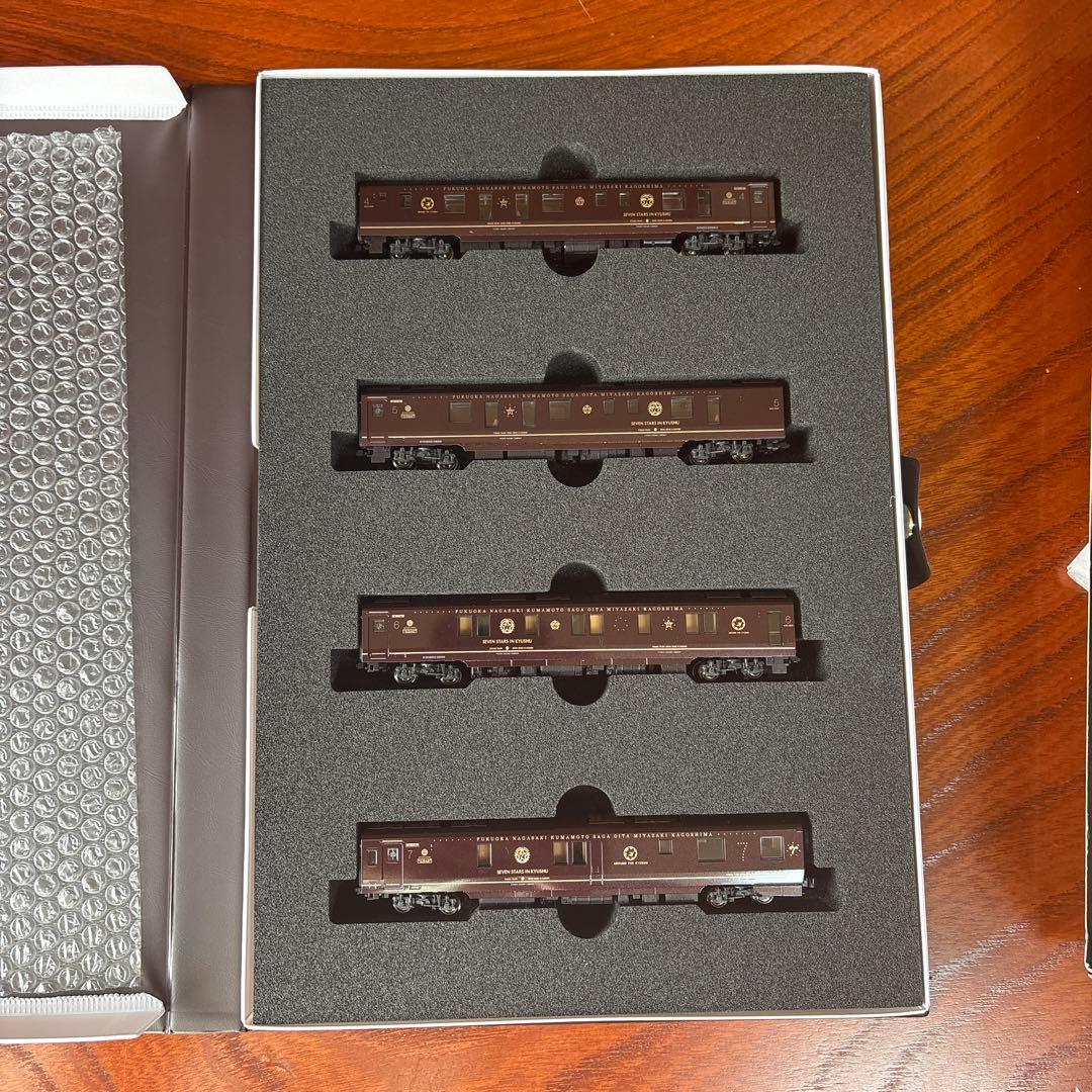 KATO クルーズトレイン「ななつ星in九州」8両セット+DE 10 九州仕様