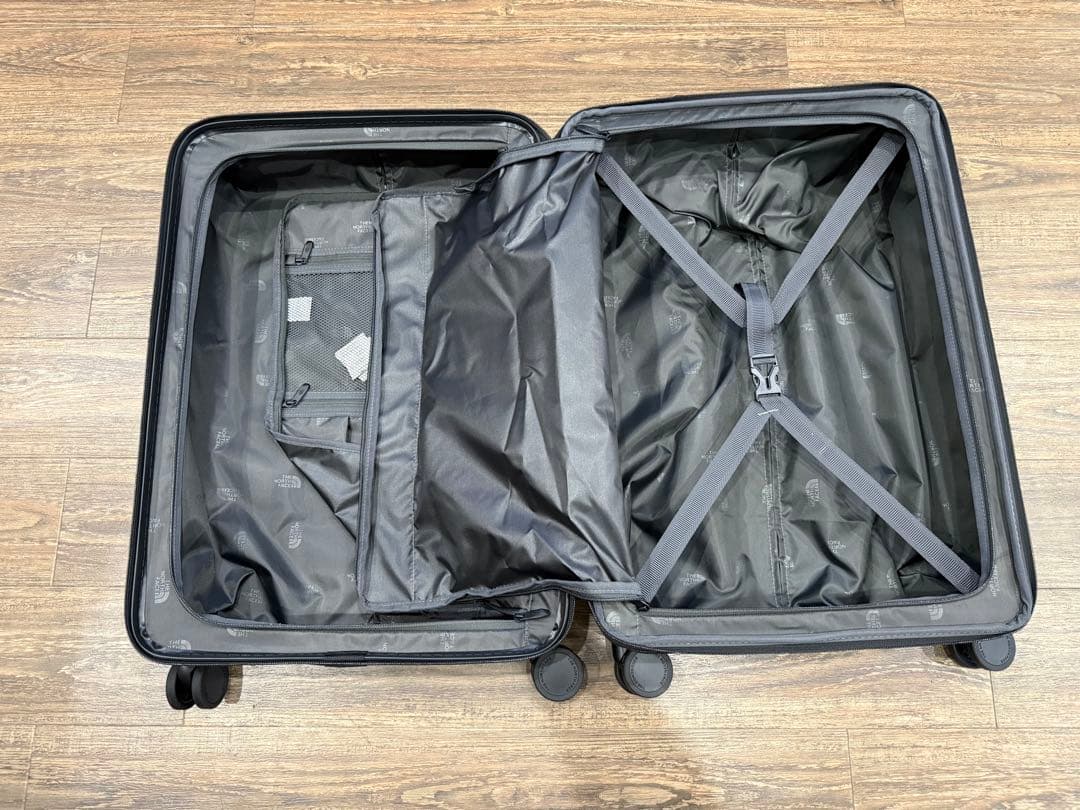 日本未発売 新品未使用 ザノースフェイス グレー キャリーケース 24