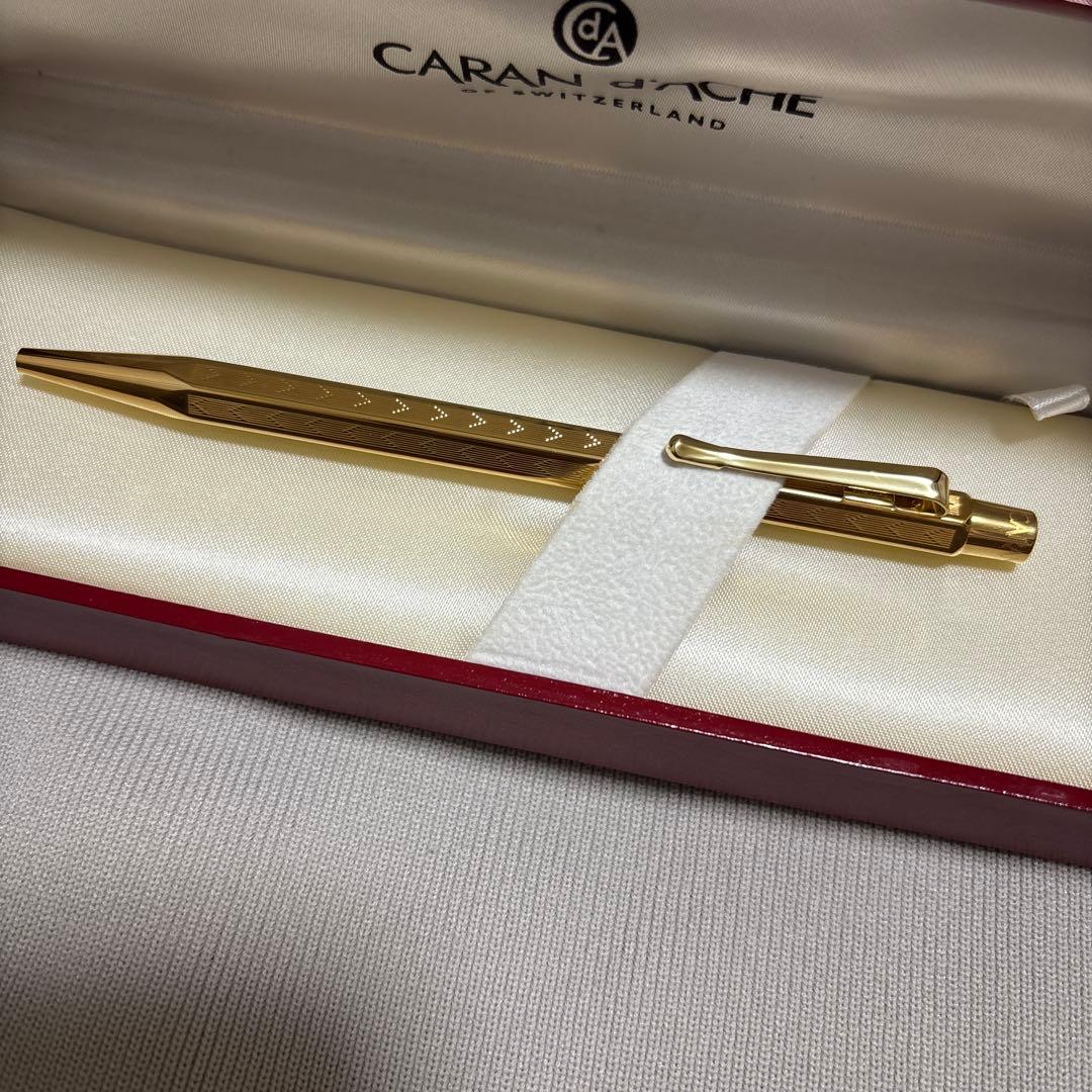 CARAN d'ACHE ゴールド ボールペン 本体