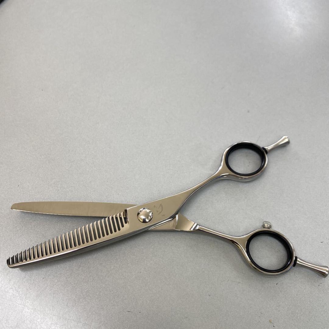 6インチセニングシザー 45% 新品未使用 理美容 美容師 理容師 - メルカリ