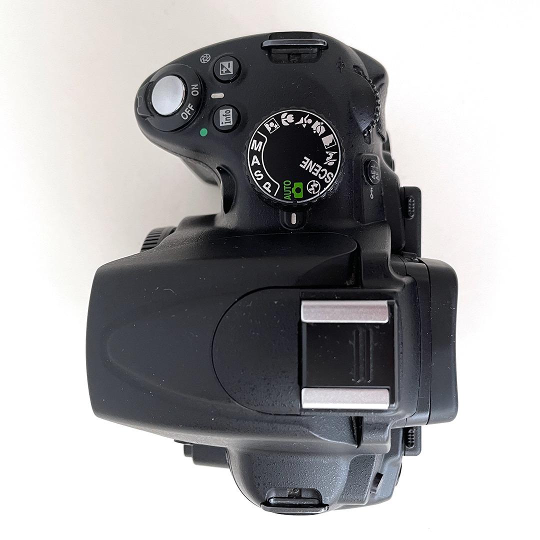 デジタルカメラ Nikon D5000 AF-s nikkor 18-55mm f3.5-5.6