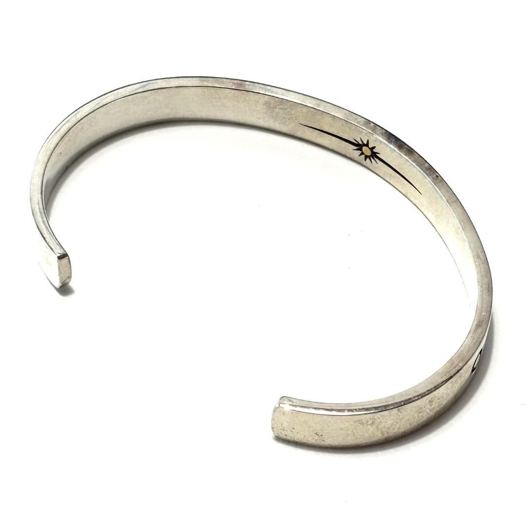 新品未使用 サード シルバーアクセサリー 外アラベスク 内側サンシンボルバングル