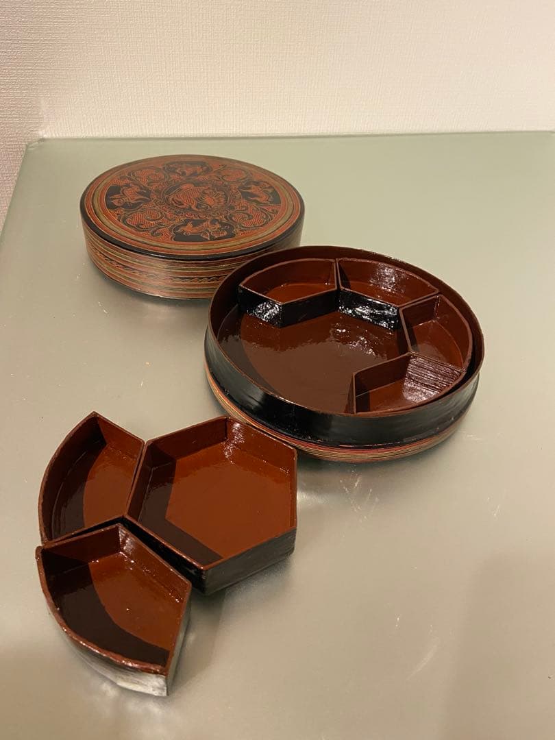 ビルマ70年代 漆器 重箱 装飾的模様 仕切り付き