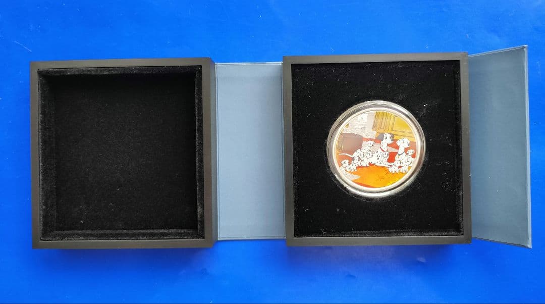 101匹わんちゃん「ファミリー」2ドルカラー銀貨（2022年ニウエ