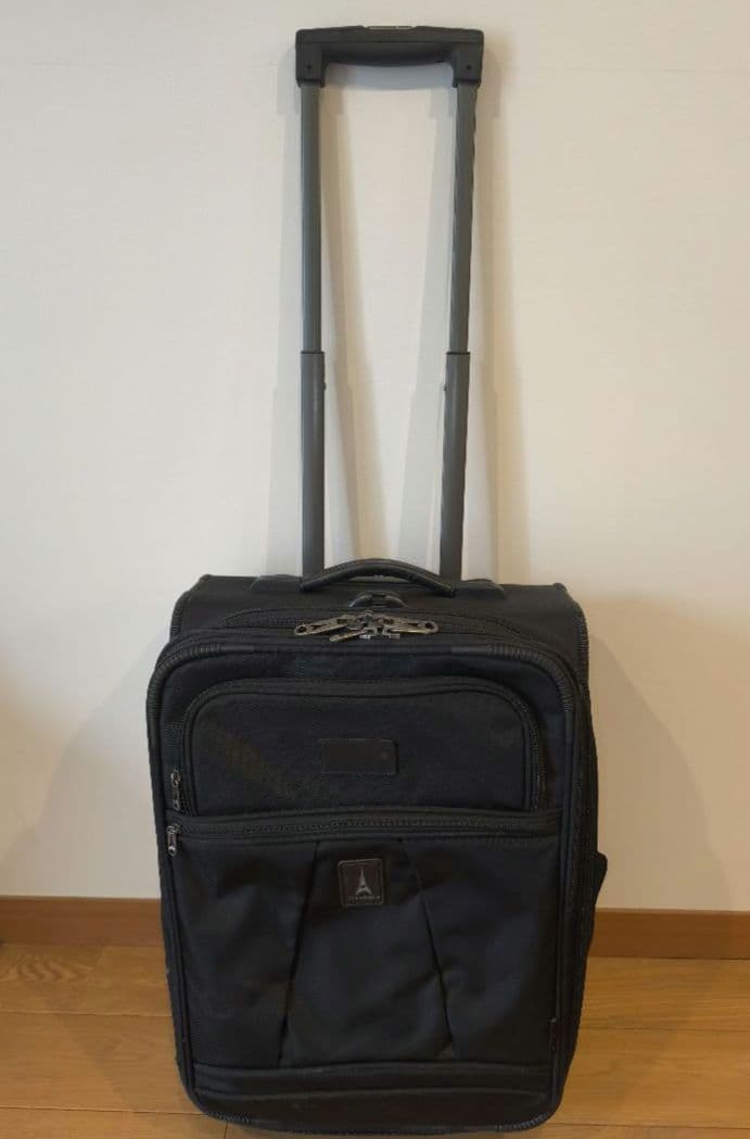 Travelpro Crew5 Expandable　キャリーバッグ FlightCrew™ 5 18