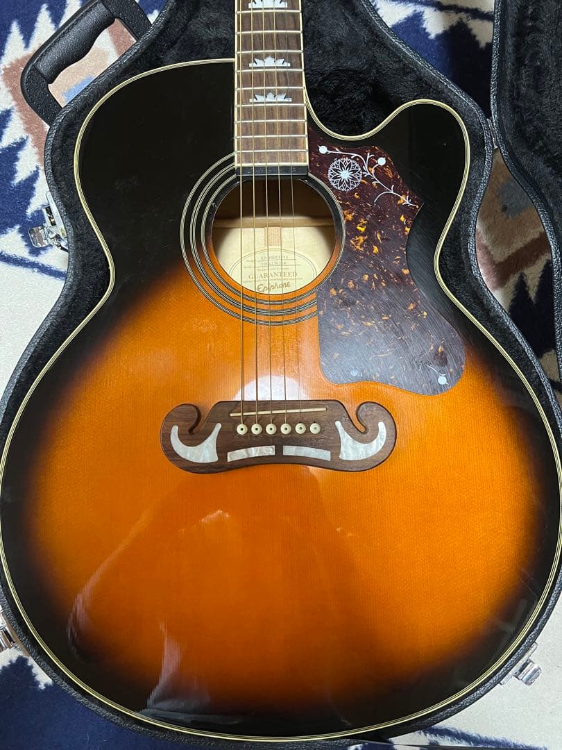 エピフォンハードケース付きEJ-200CE/VS アコースティック