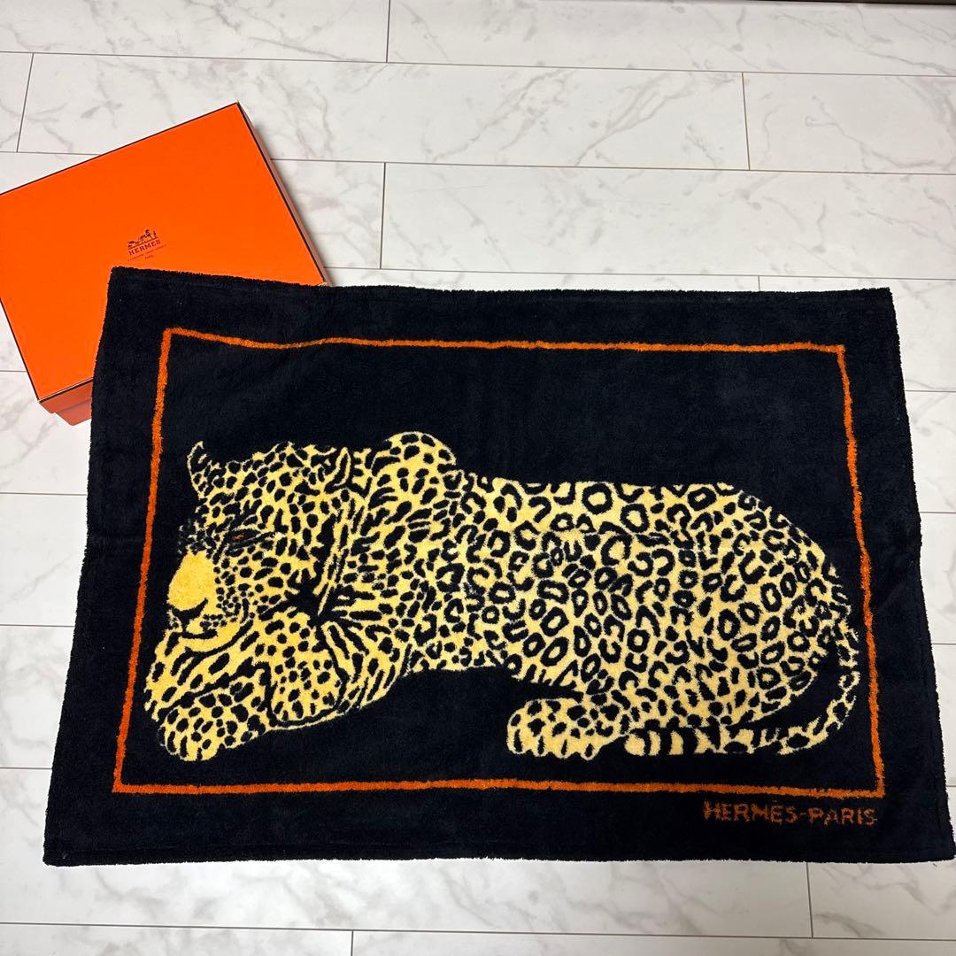 エルメス ビーチタオル ラグ バスマット - メルカリ