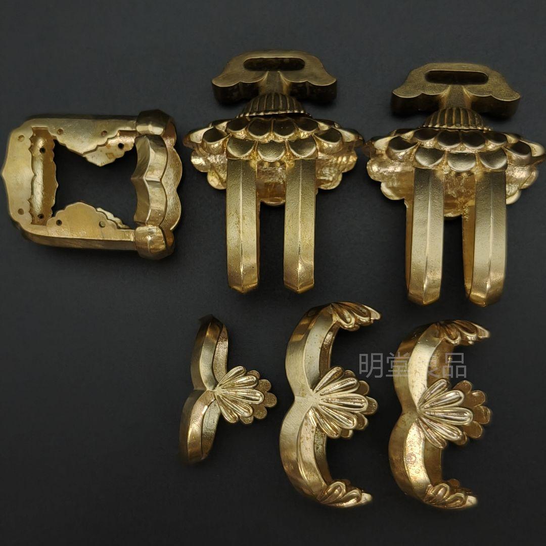 衛府太刀　金具　刀鍔 　柄鞘金具一式　家紋の図　五七の桐　切羽　目釘　鐺　太刀拵