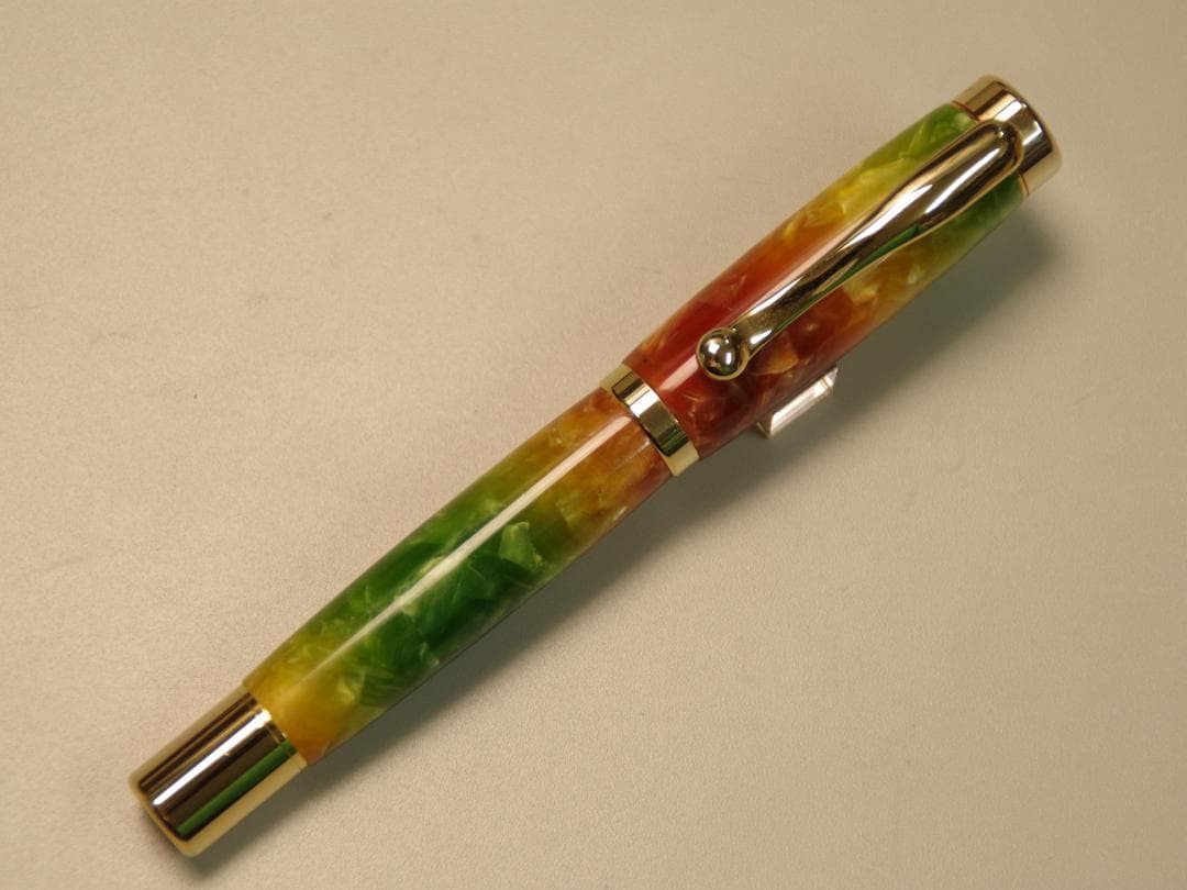 万年筆　竹内靖貴モデル　マーブルグリーン 万年筆 竹内靖貴モデル マーブルグリーン - メルカリ