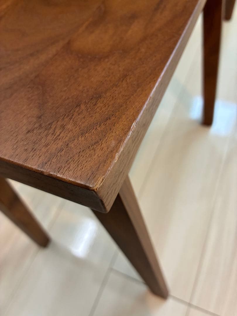 カリモク家具の鏡台椅子