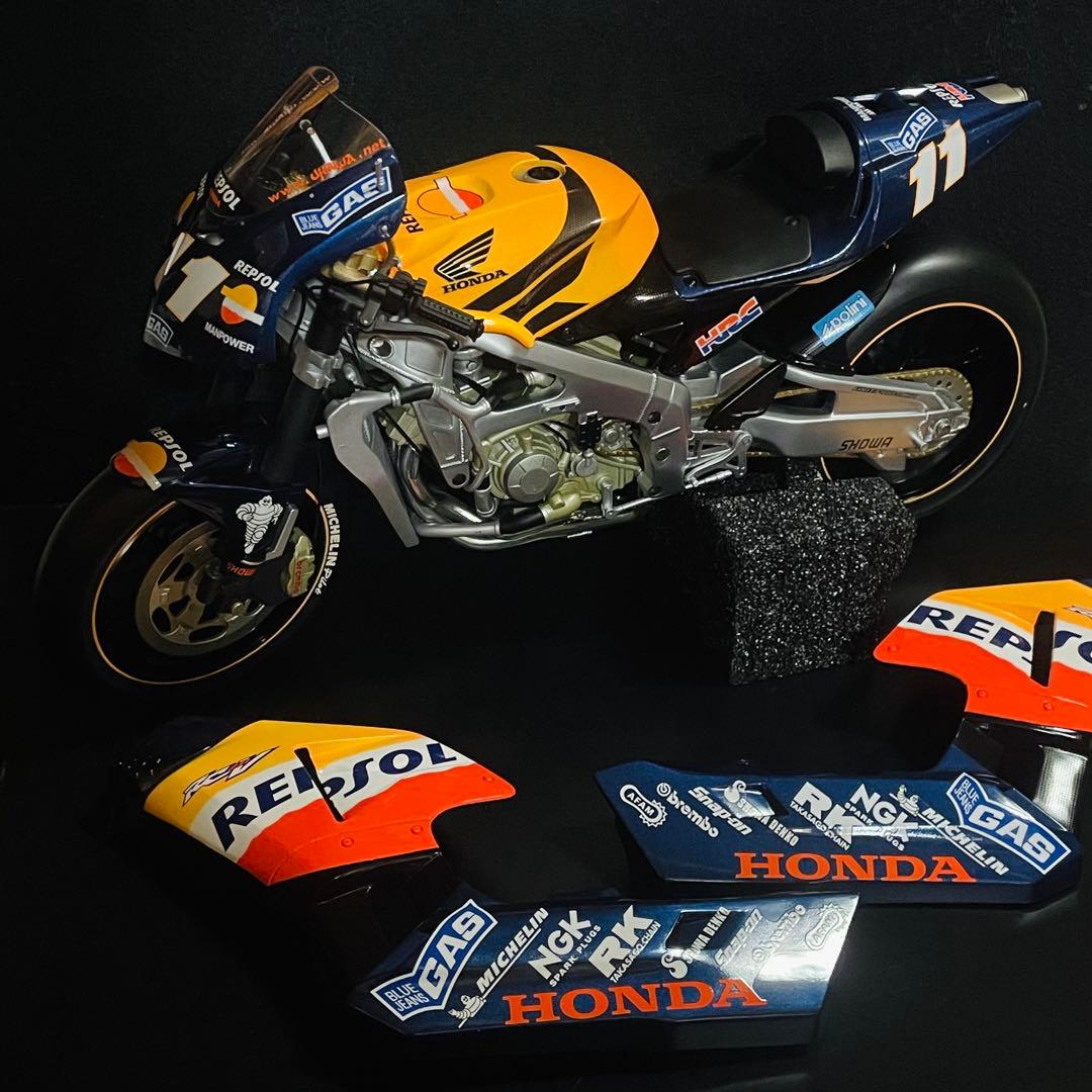 1/6 PMA レプソル ホンダ RC211V 2002 V.ロッシ