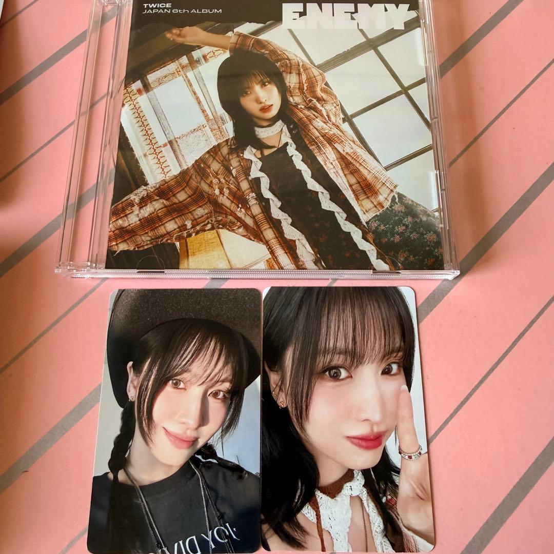 TWICE モモ ラントレ アクスタ まとめ売り - メルカリ