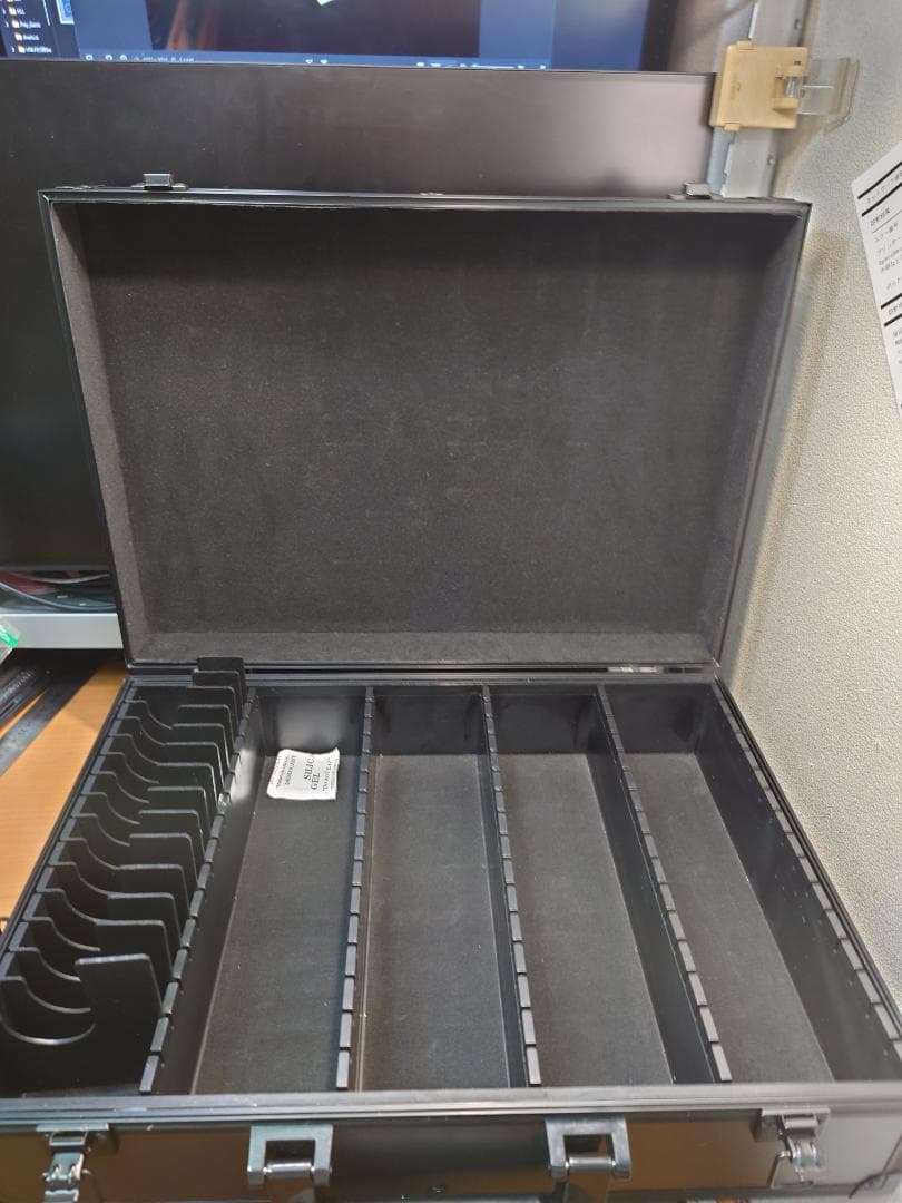 TOYGER　アタッシュケース　やや使用感あり