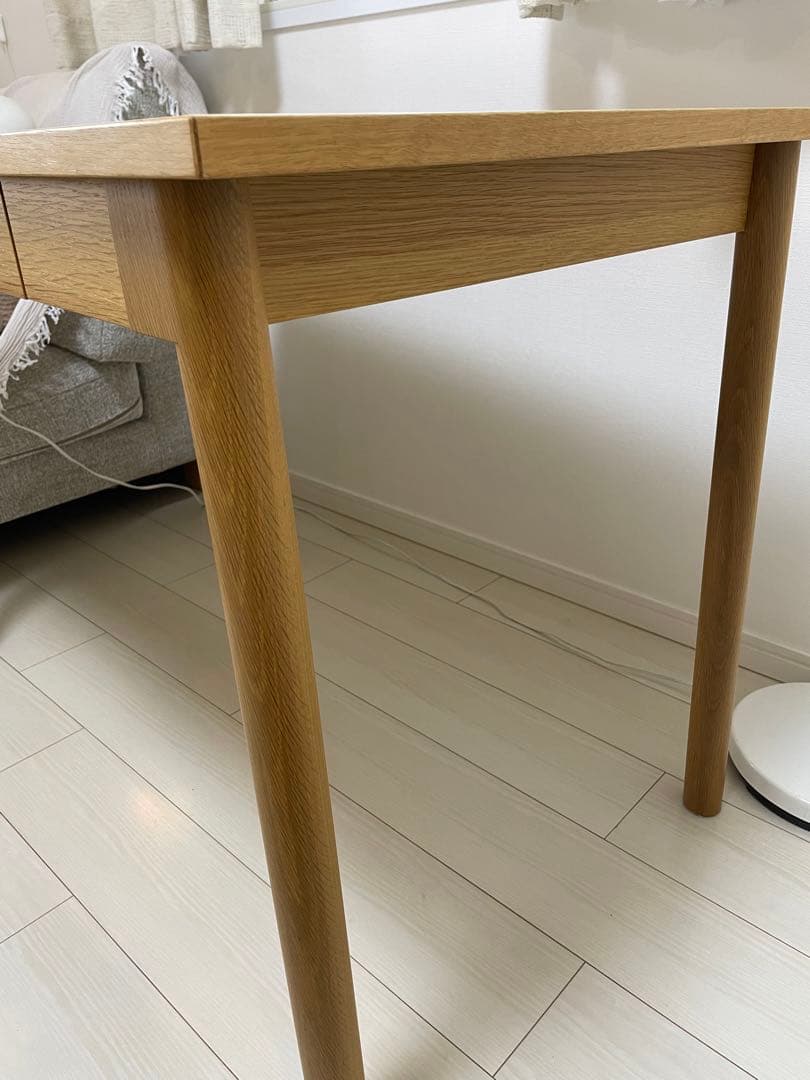 idee ダイニングテーブル STILT TABLE 1000 White