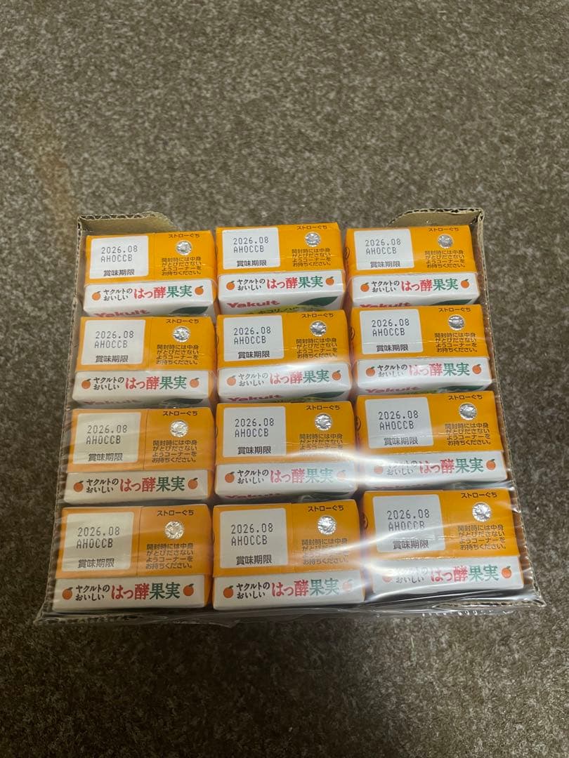 ヤクルト　おいしいはっ酵果実　84本セット　はっ酵果実