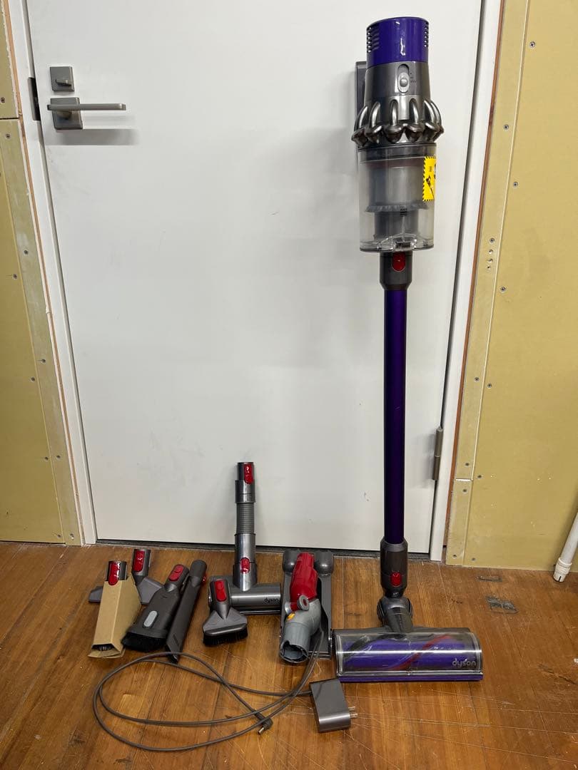 ダイソンSV12 コードレスクリーナー