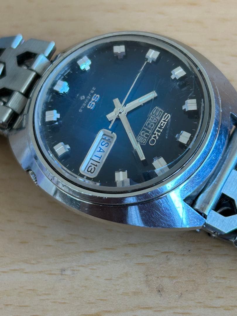 SEIKO 5アクタスSS. 自動巻き　ブルー　カットガラス