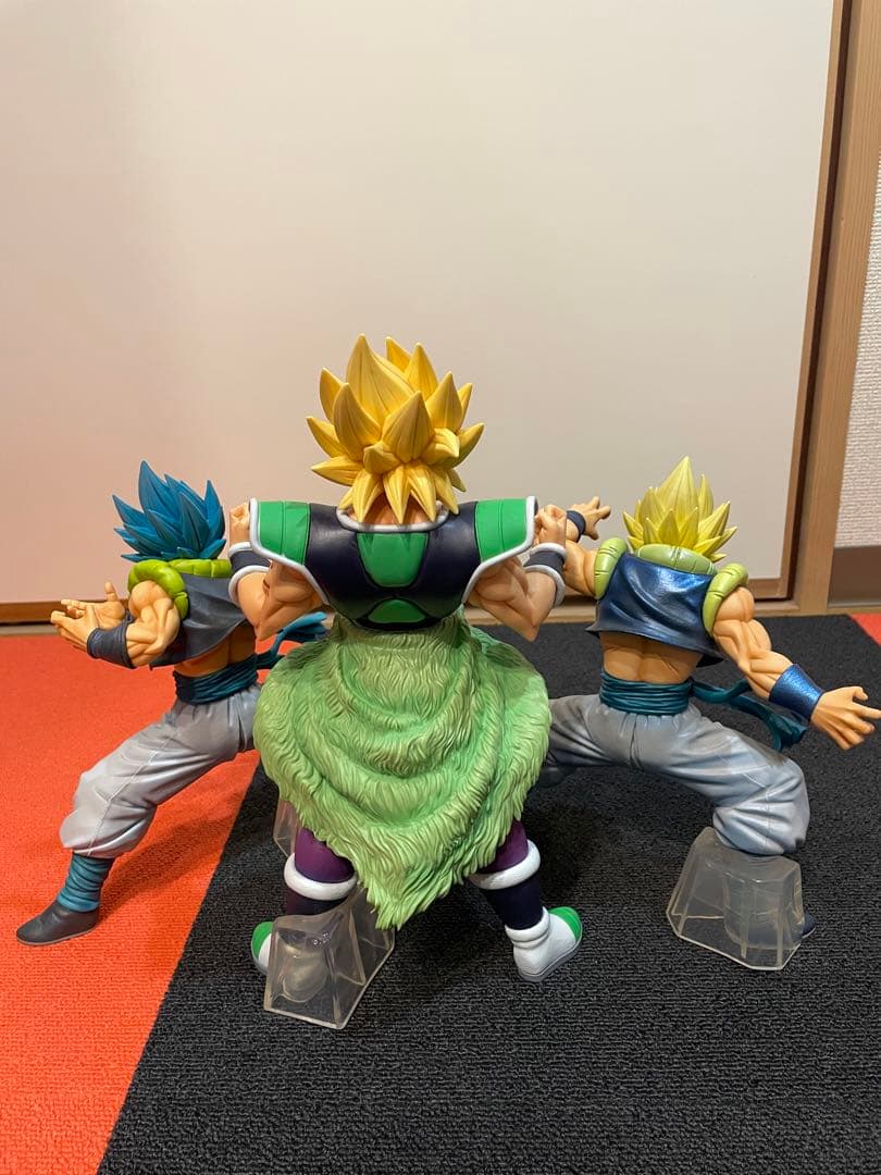 ドラゴンボール 一番くじ　ゴジータ、ブロリー、ゴジータブルー　3体セット