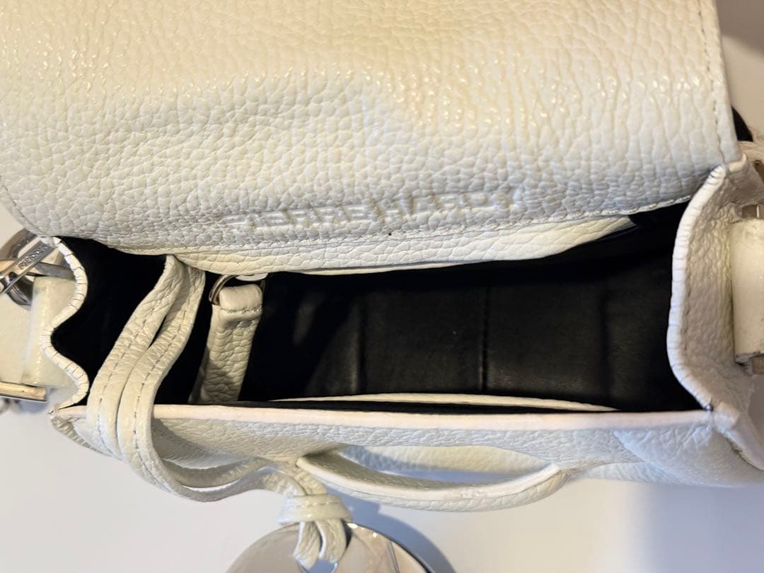 【人気色】PIERRE HARDY マイクロアルファヴィルバッグ　白／黒