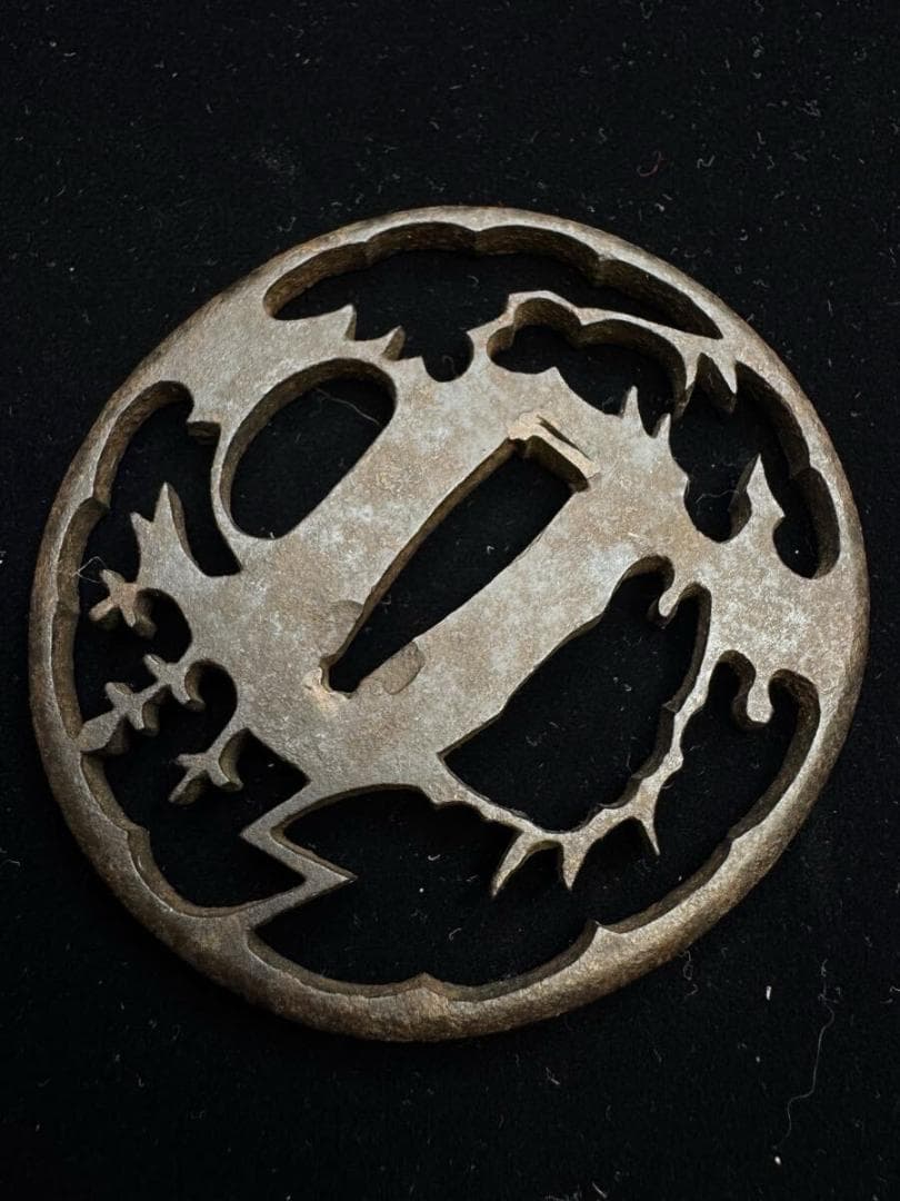 無銘 鉄地桐図透かし鐔 鍔 赤坂 拵 日本刀 刀装具 骨董 古美術 江戸時代