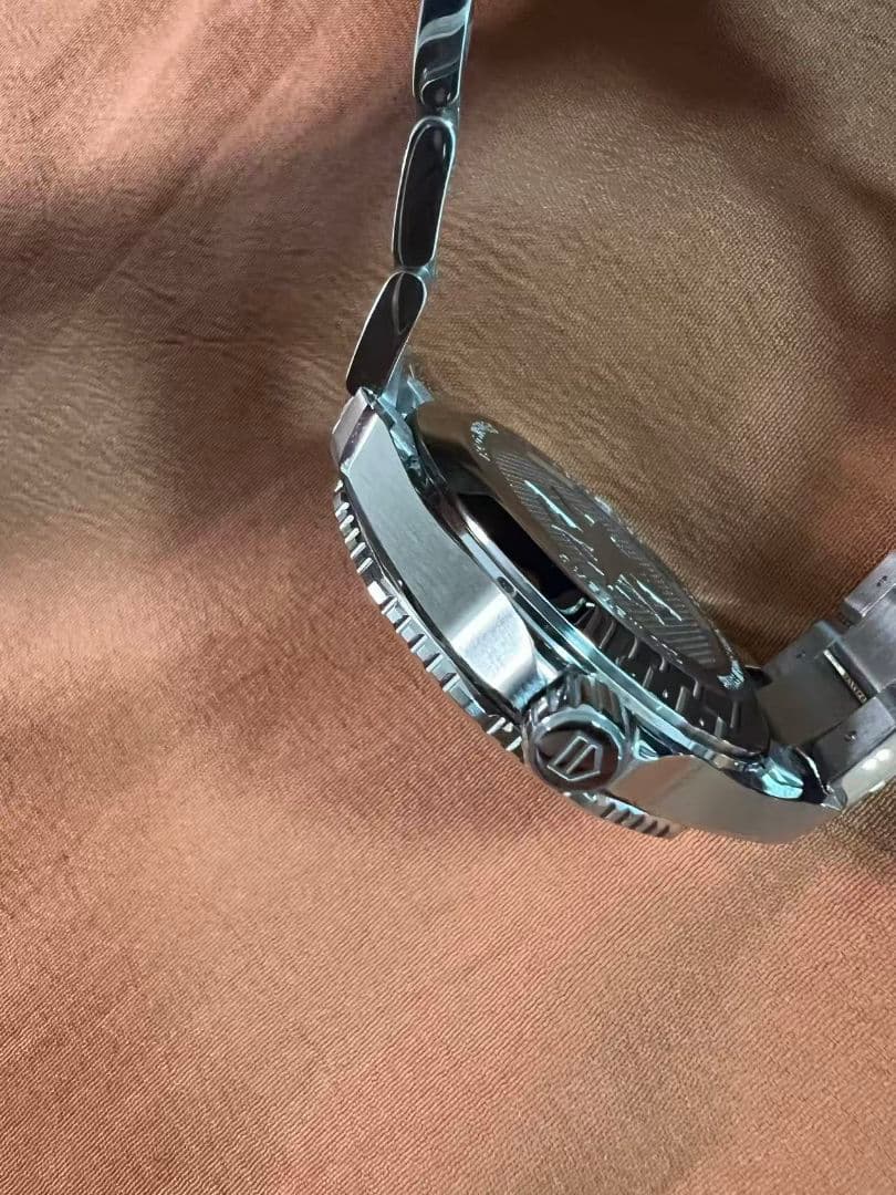 タグホイヤー WBP2111アクアレーサー デイト 自動巻き