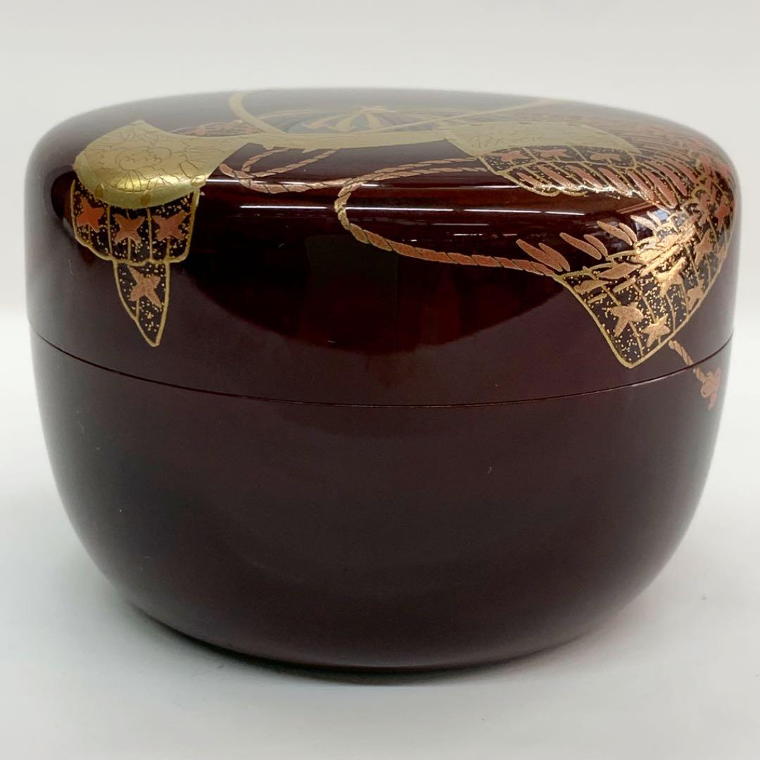 【平棗　兜にあやめ】新井司峰　共箱　溜塗