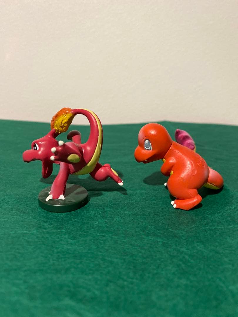 【超希少】初期 ヒトカゲ リザード 形違い モンコレ 2体 TOMY