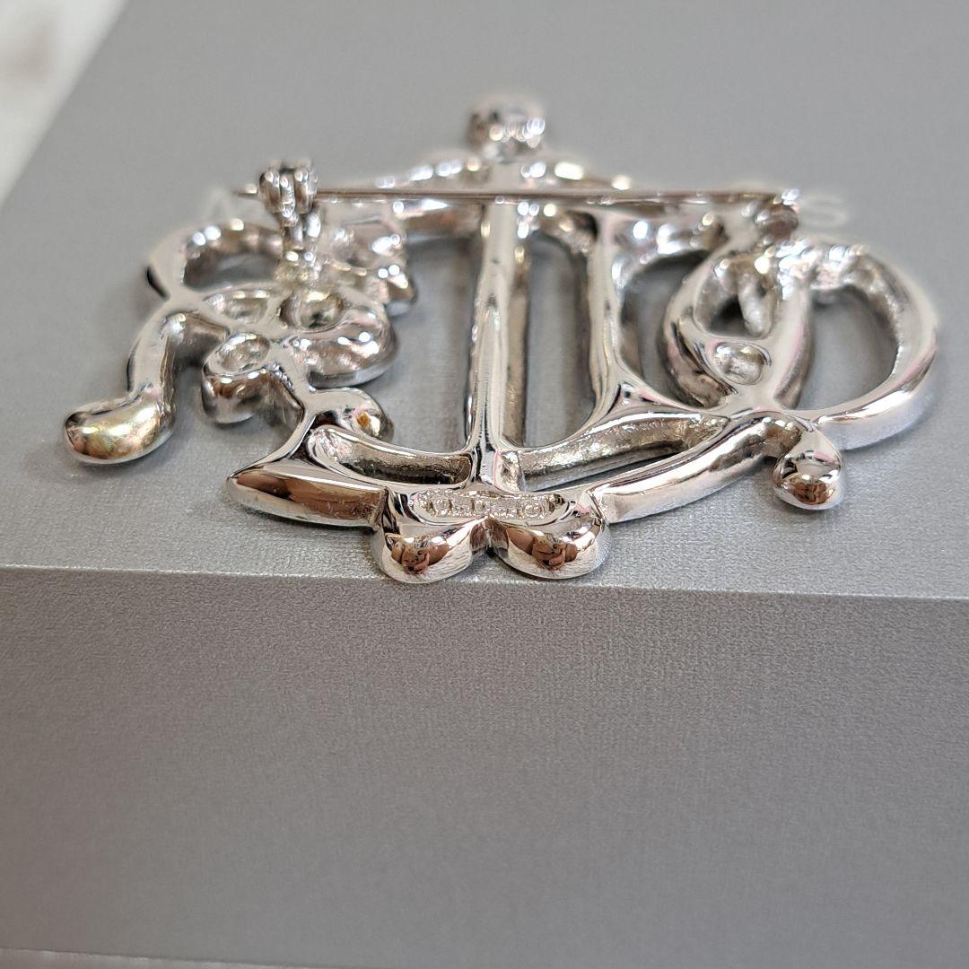 極美品✨クリスチャンディオール エンブレムロゴブローチ ライン