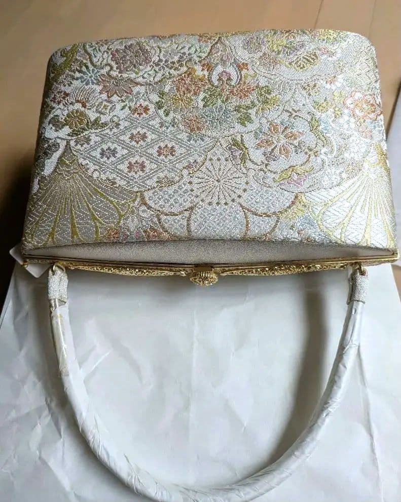 ★★いまさん★★　新品未開封　西陣織　正絹帯地　和装用バッグと草履セット